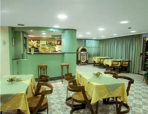 Hotel Acerboli Ρίμινι 3*,