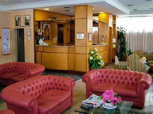 Hotel Acerboli リミニ