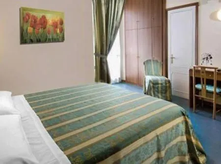 Hotel Acerboli リミニ